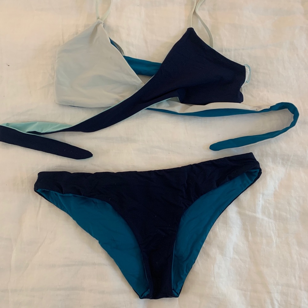 Lspace blue and white wrap top and bottom